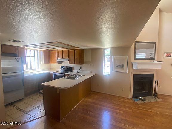 2nd image of 2020 W UNION HILLS Drive #240
