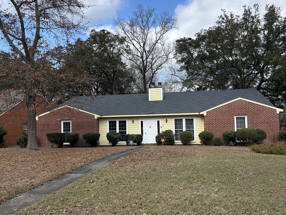 1st image of 1911 Elkhorn Ln #B