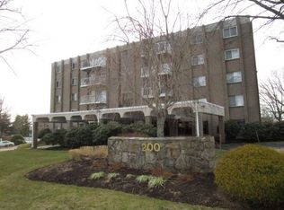 200 Hoffman Ave APT 205, Cranston, RI 02920