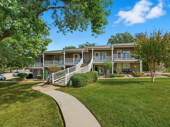 81 Runaway Bay Dr Unit 220, Runaway Bay, TX 76426