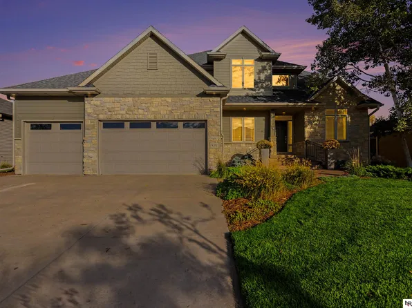 9312 S 28th St, Lincoln, NE 68516