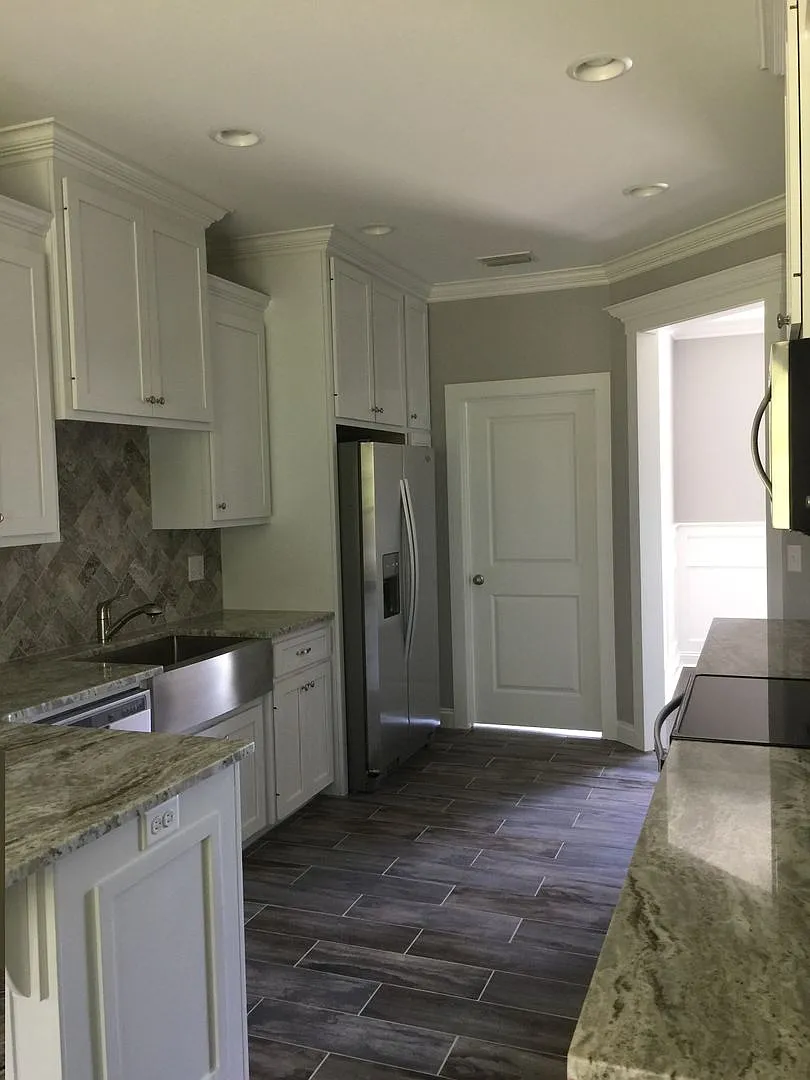 Stunning 4BR/3.5BA Hahira Home Near Stone Creek Golf Course! — Photo 3