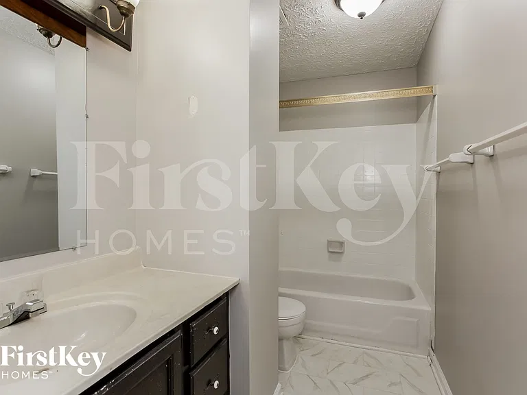 418 Andrea Dr — Photo 9