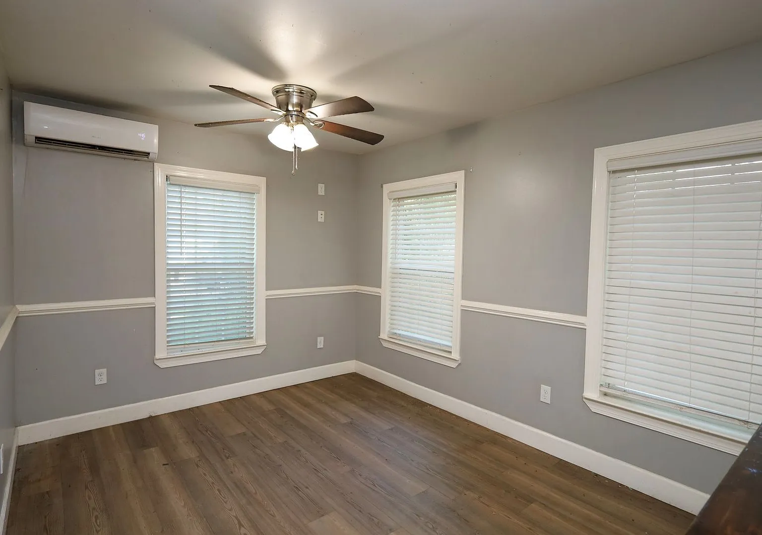 522 1/2 Green Street — Photo 3