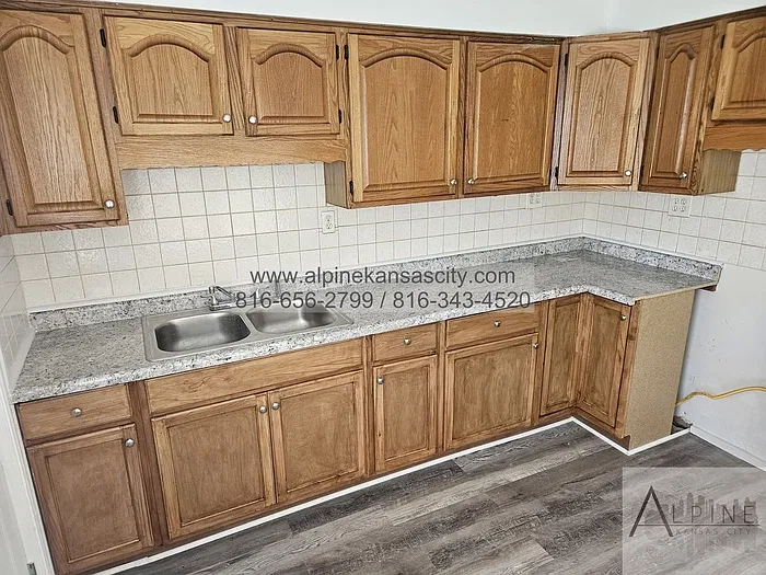 3 bed, 1.0 bath, 1375 sqft, $1,275 — Photo 4
