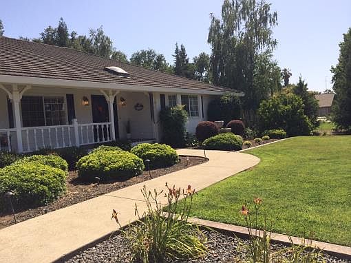 3rd image of 1468 Fairway Dr