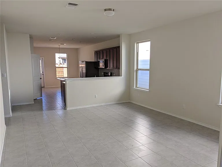 1013 Cliffbrake Way — Photo 7