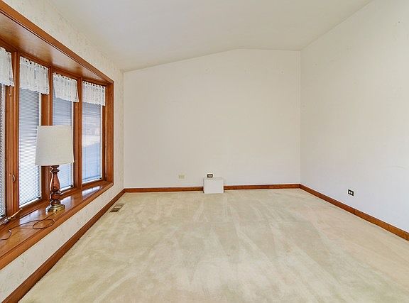 2nd image of 1545 Gordon Ave