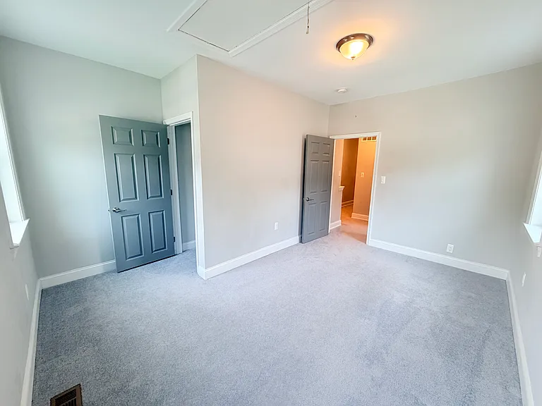 9133 Baltimore St — Photo 22