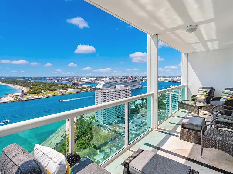 2100 S Ocean Ln #2507 — Photo 1