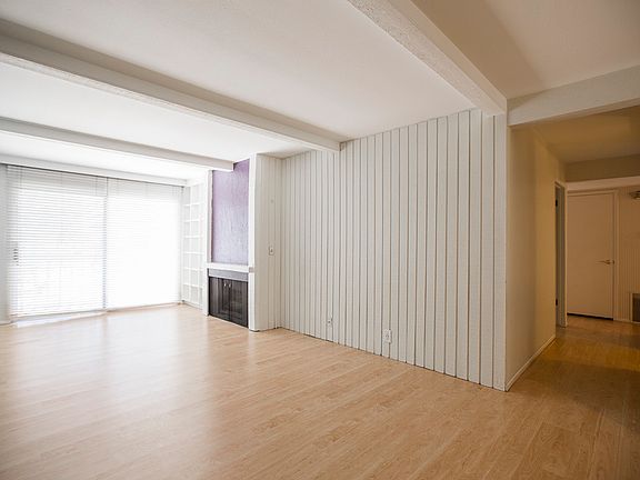 4th image of 31 N M St #302