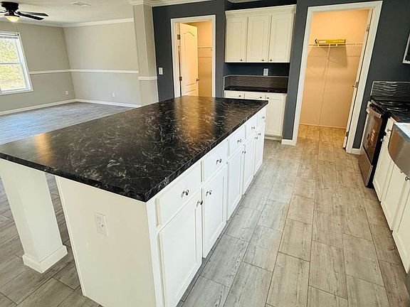 5th image of 13522 Garrison Rd