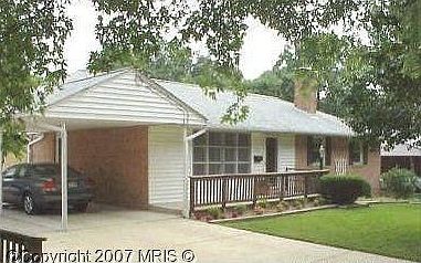 Driveway View With Plenty Parking