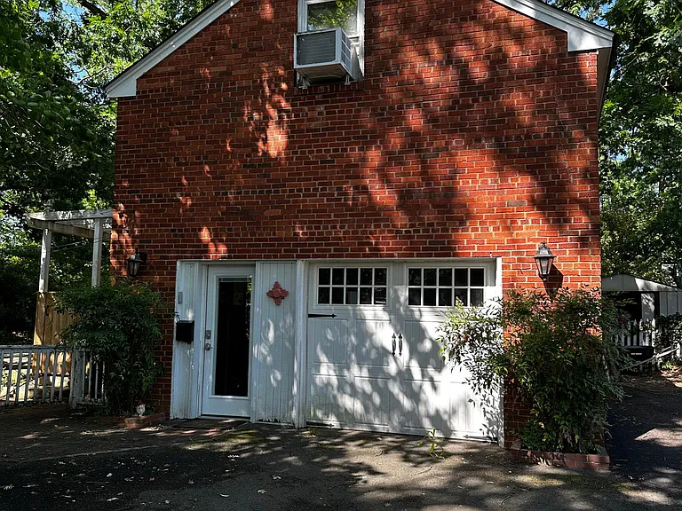 6012 Bush Hill Dr — Photo 40