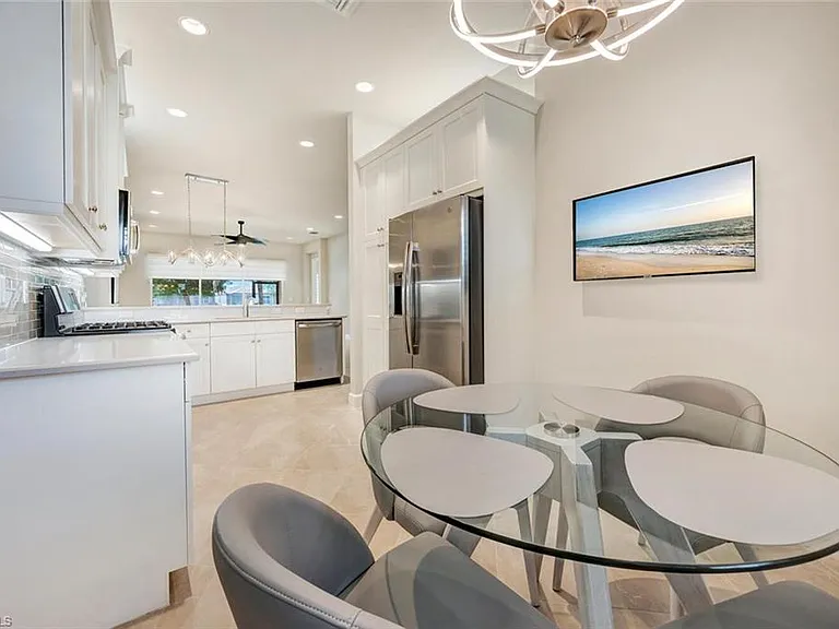 28496 Burano Dr — Photo 13