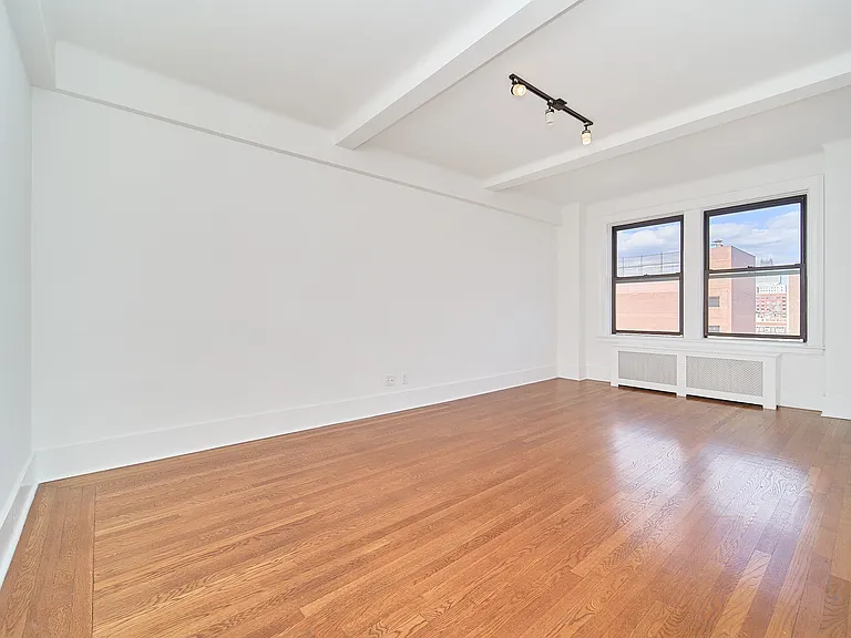 600 W 111th St #12B2 — Photo 7