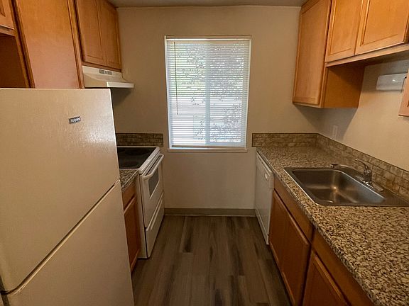 5th image of 13410 SE Powell Blvd Unit 11