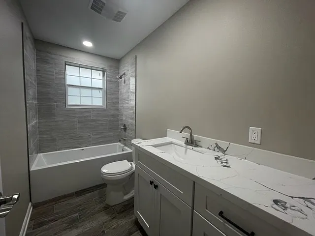 1203 East St #A — Photo 1