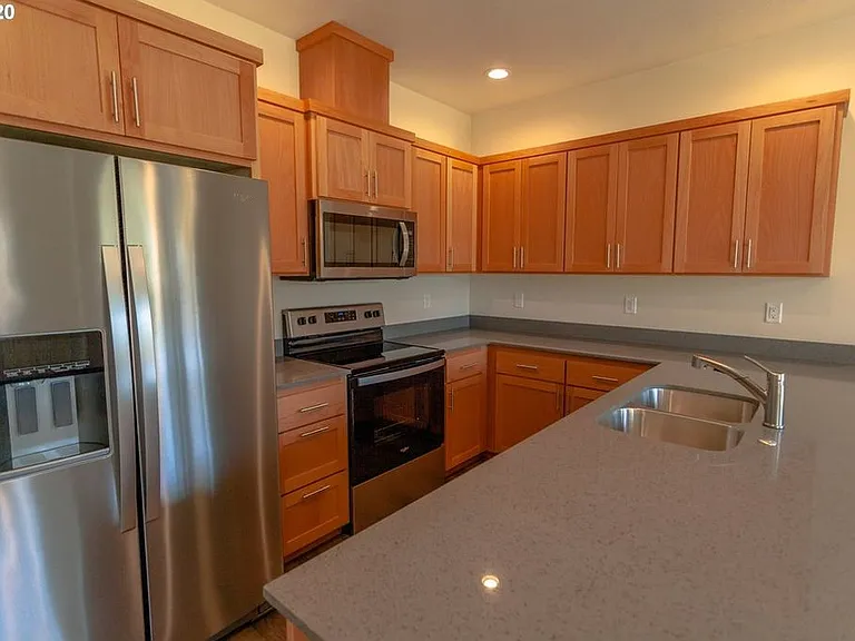 2614 Ross Ln — Photo 12