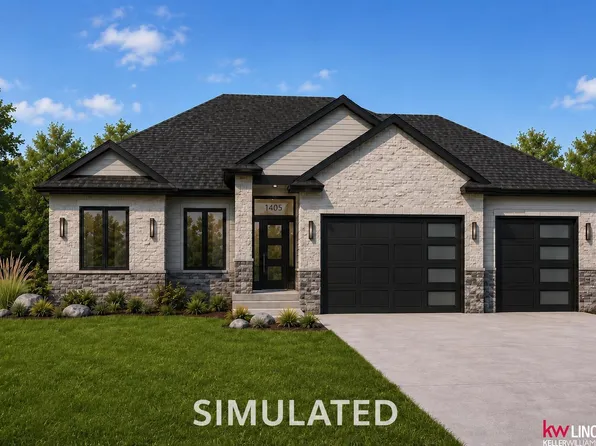 1405 E 9th St, Hickman, NE 68372