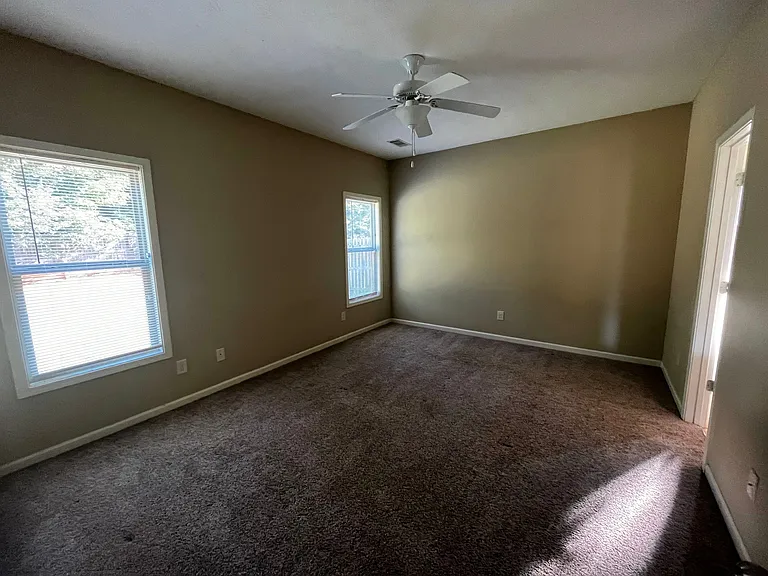 411 N Page St — Photo 10