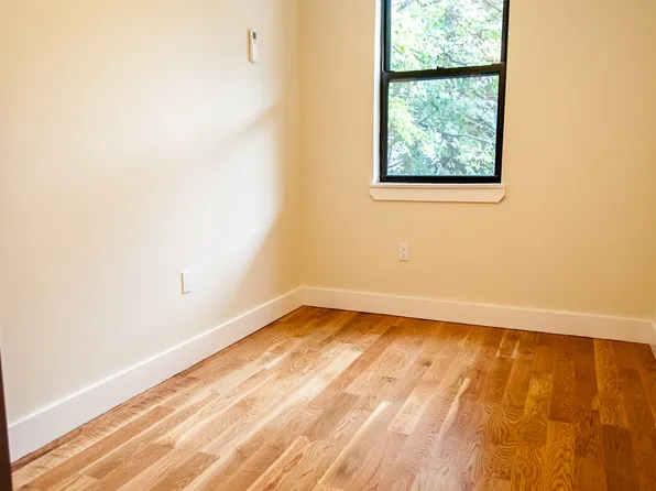 1426 De Kalb Avenue image 23 of 40