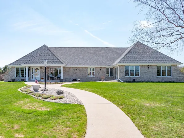N108W15053 Bel Aire LANE, Germantown, WI 53022