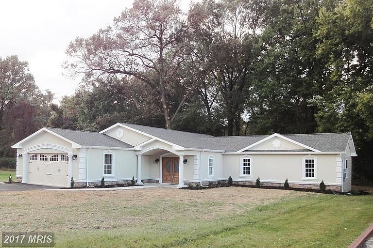 1st image of 1568 Reinhardt Ln
