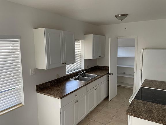 4th image of 211 4th Ave S