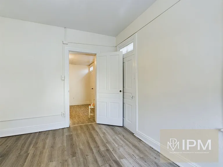 319 N Penn St — Photo 4