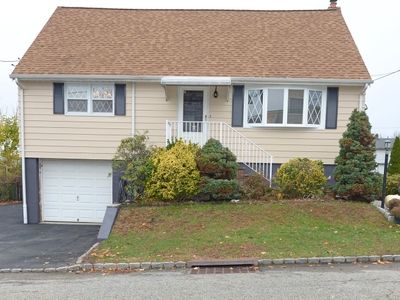 74 Hillcrest Ave, Woodland Park, NJ, 07424