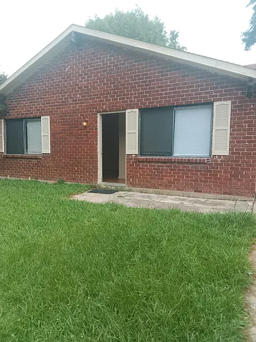 16721 Stephanie Ave Photo 1