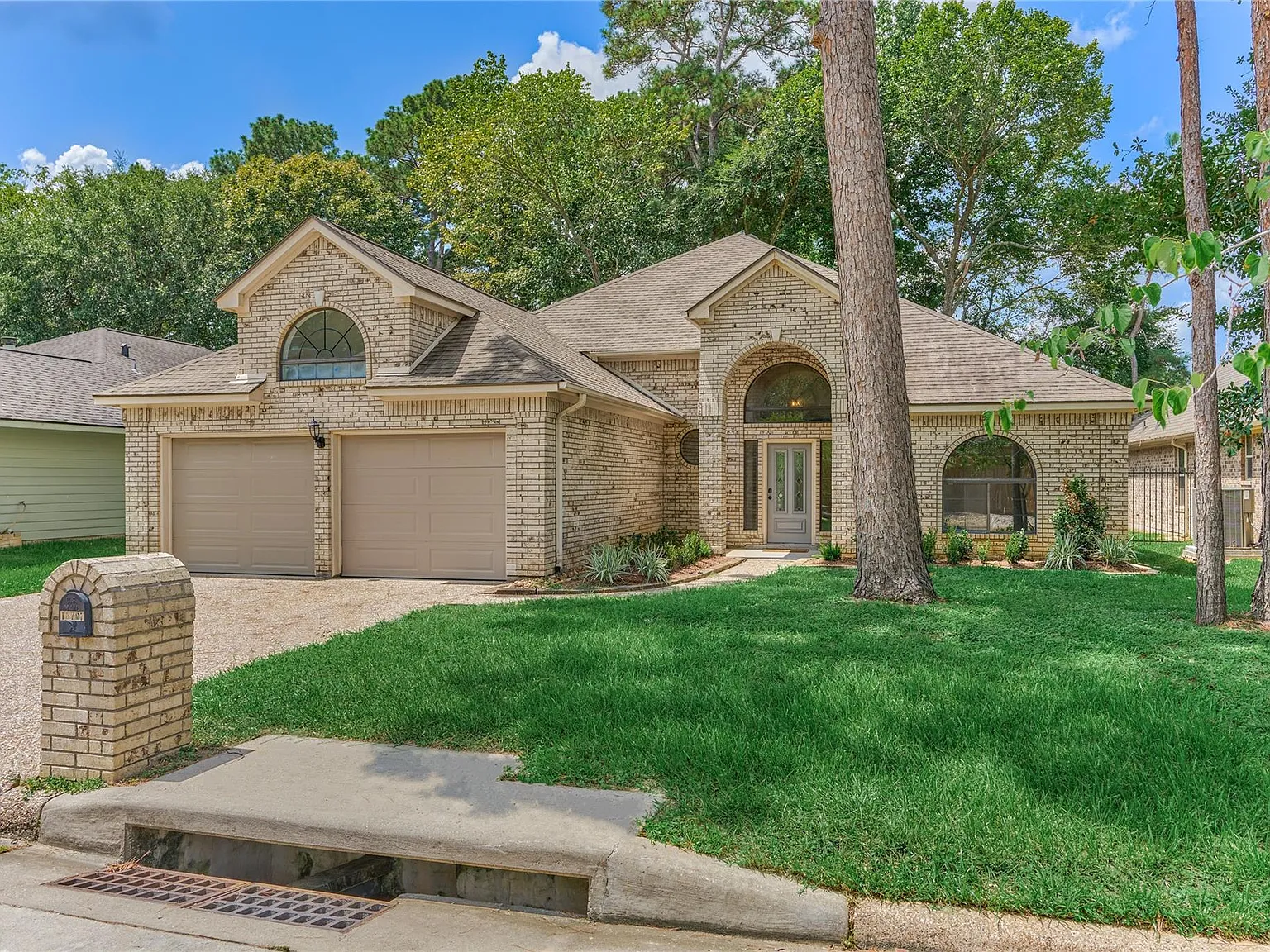 3 bed, 3.0 bath, 2651 sqft, $2,650 — Photo 4