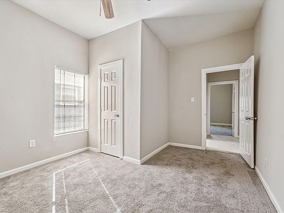 3rd image of 5316 Bell St