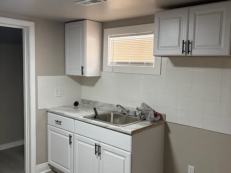 1451 W 17th Ave #1 — Photo 9