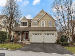 108 Potters Pond Dr, Phoenixville, PA 19460