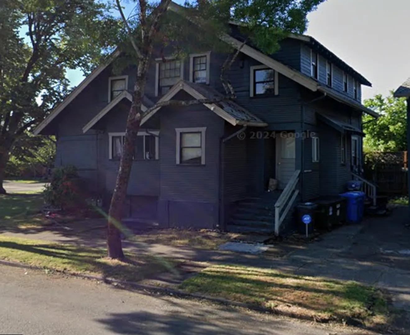 1014 West 11th — Photo 1