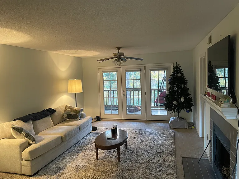 116 Edgewater Ln — Photo 16