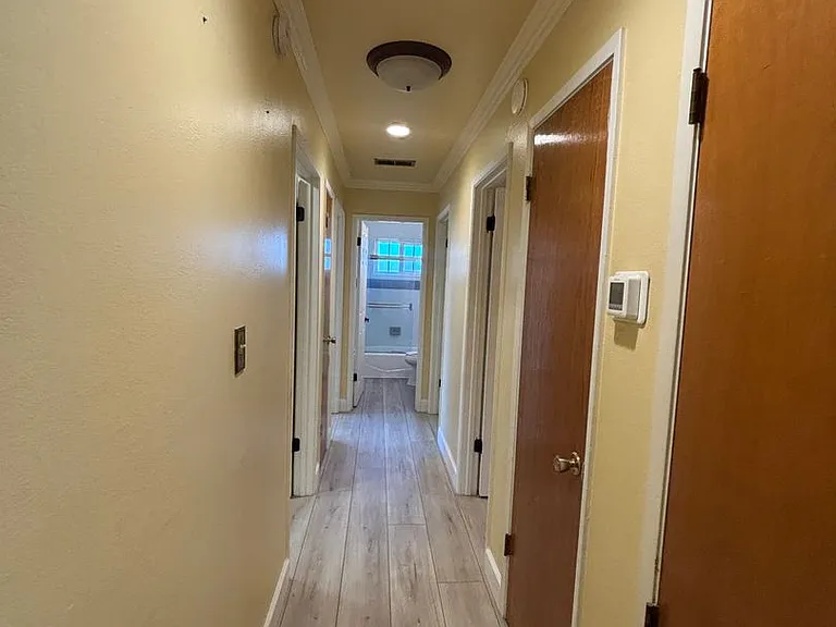 401 Klamath Dr — Photo 12