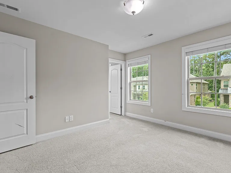 814 Rymark Ct — Photo 18