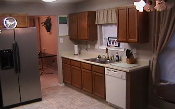 3rd image of 1413 Hoover Dr