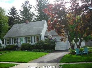 141 Garfield Rd, West Hartford, CT 06107