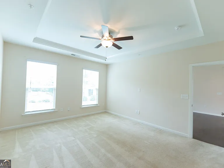 57 Robertson Ave — Photo 15