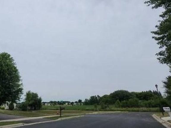 Exterior Neighborhood (street photo)
