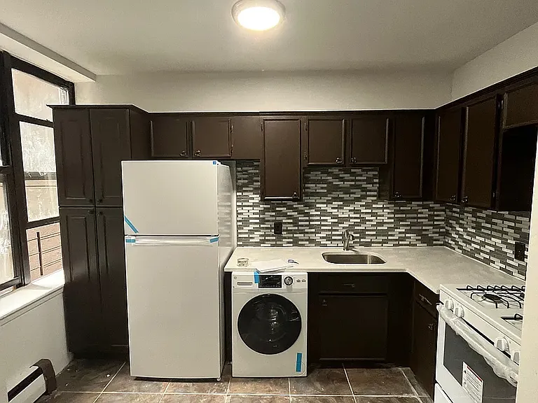 240 W 111th St #1B — Photo 3