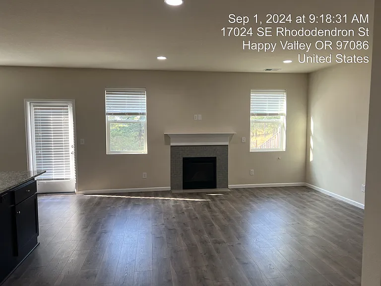 17024 SE Rhododendron St — Photo 3