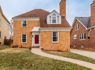 803 S Vine Ave, Park Ridge, IL 60068