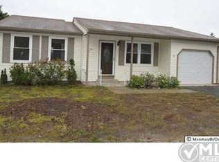 27 Berkshire Rd, Whiting, NJ 08759