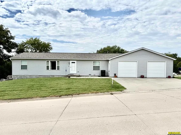 1303 N 6th St, Nebraska City, NE 68410