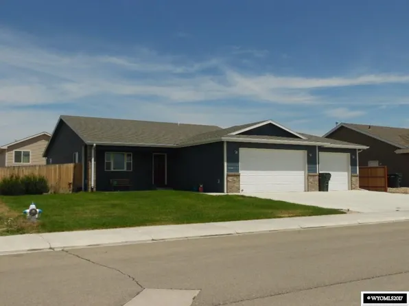 1920 Lakota Trl, Bar Nunn, WY 82601